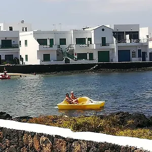 https://brisamarina-de-orzola.in-canary-islands.com