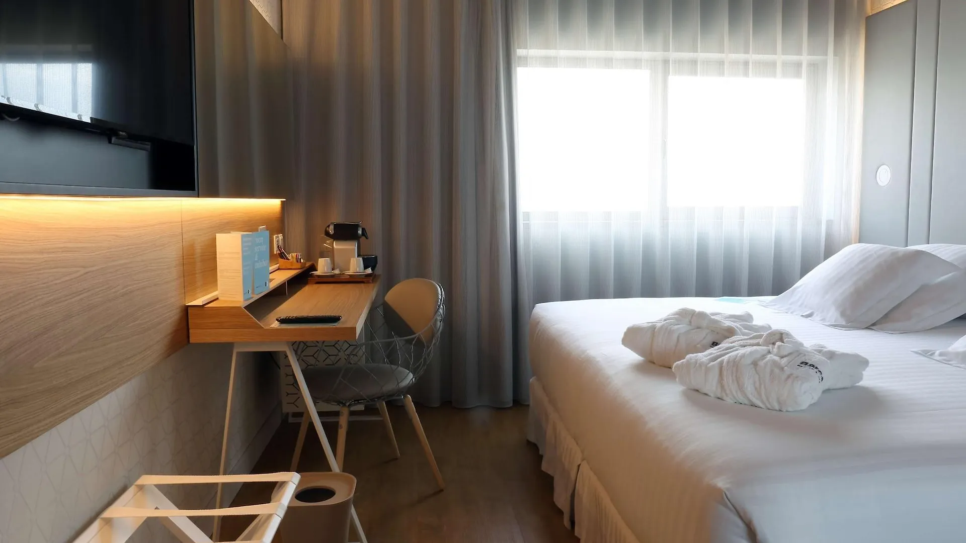 **** Отель Occidental Atenea Mar - Adults Only Барселона Испания