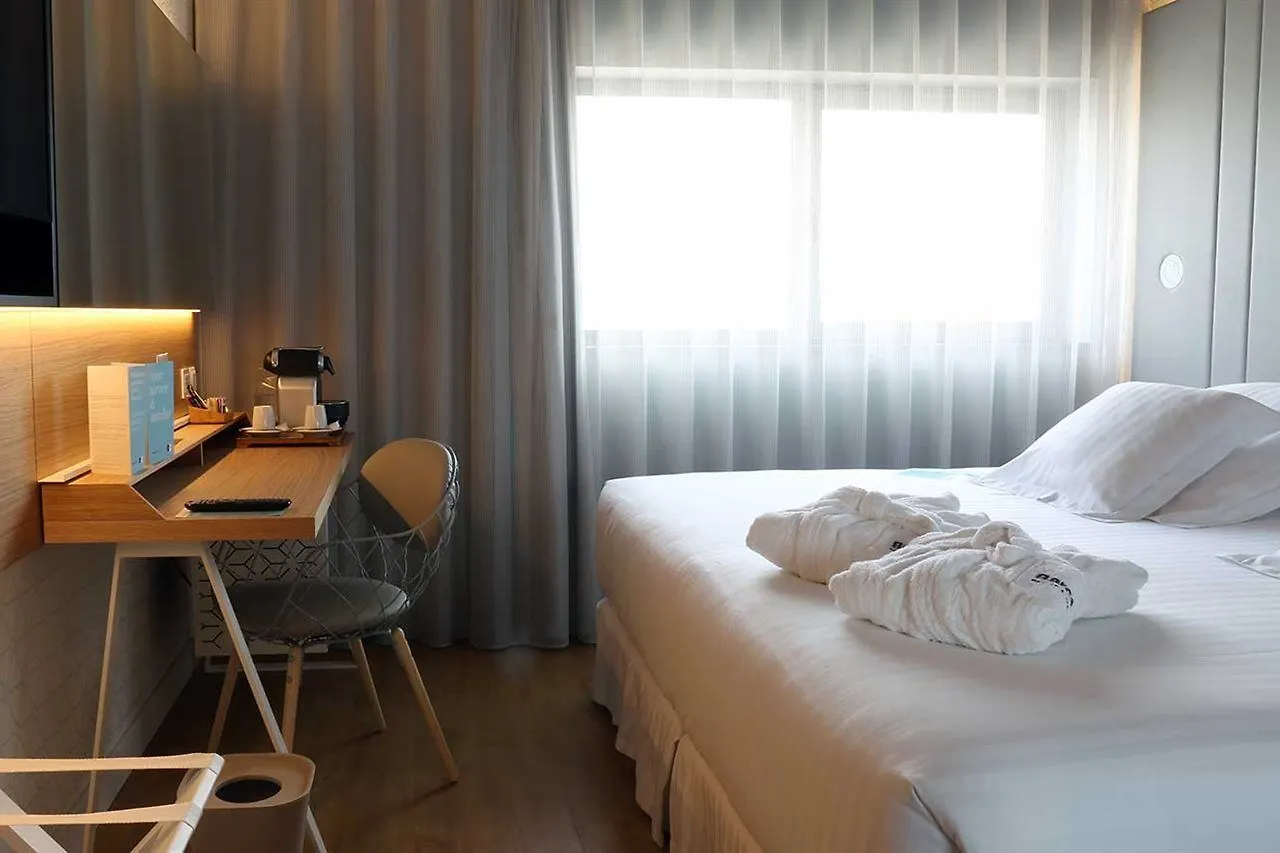 Occidental Atenea Mar - Adults Only Барселона Отель